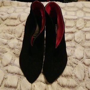 Express black booties